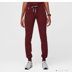 Small/tall figs joggers
